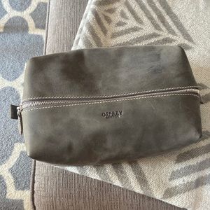 Osprey London toiletry bag in gray